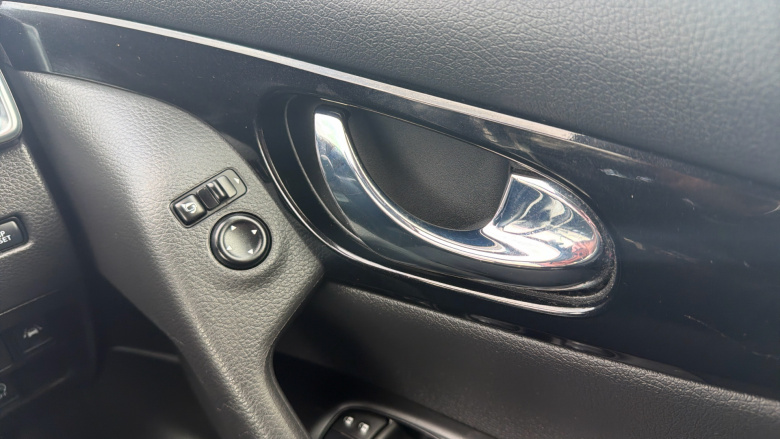 Nissan Qashqai 1.3 DiG-T 160 [157] Acenta Premium 5dr DCT Petrol Hatchback